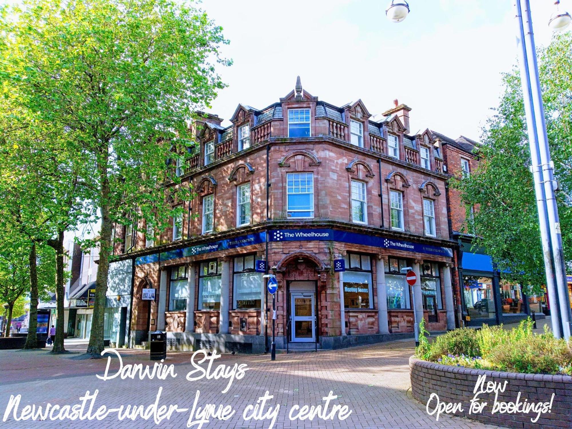 Darwin Stays - Service Accommodation In Newcastle Under Lyme City Centre 外观 照片