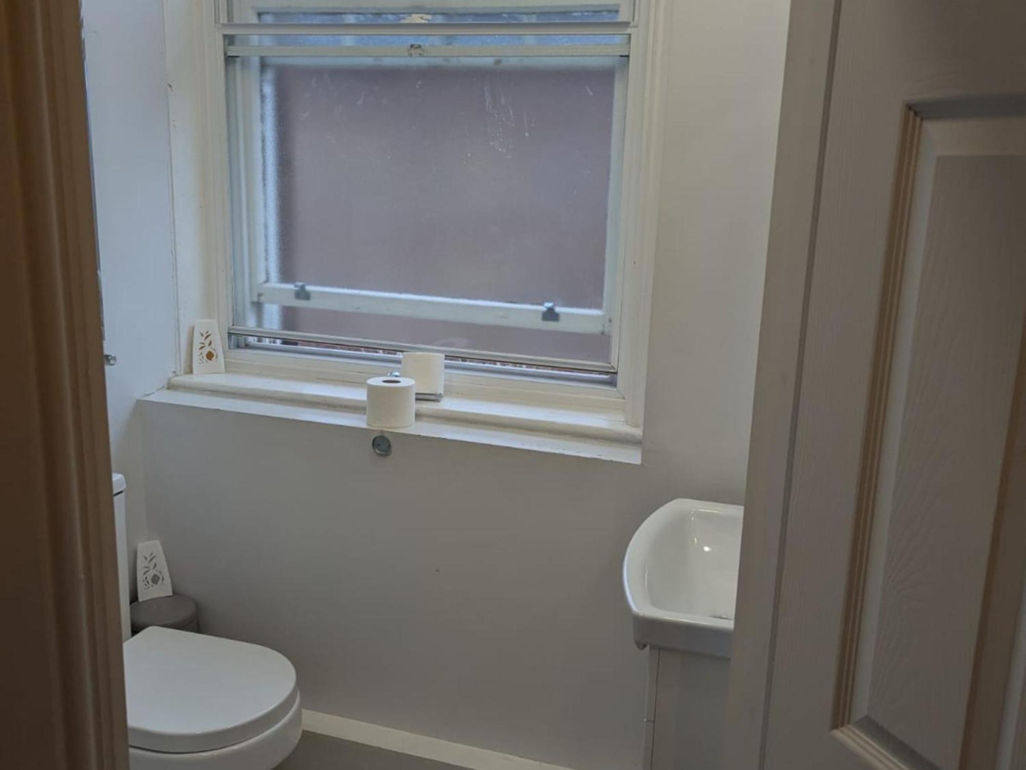 Darwin Stays - Service Accommodation In Newcastle Under Lyme City Centre 外观 照片