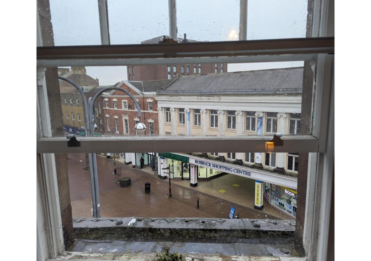 Darwin Stays - Service Accommodation In Newcastle Under Lyme City Centre 外观 照片