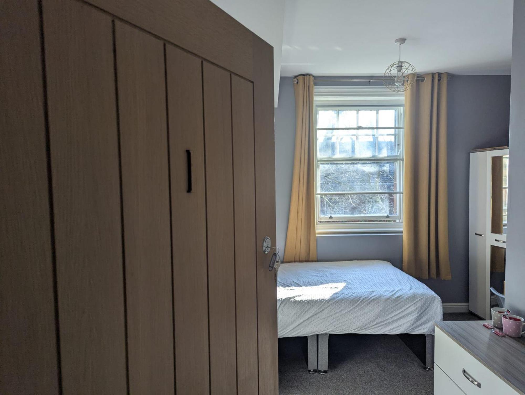 Darwin Stays - Service Accommodation In Newcastle Under Lyme City Centre 外观 照片