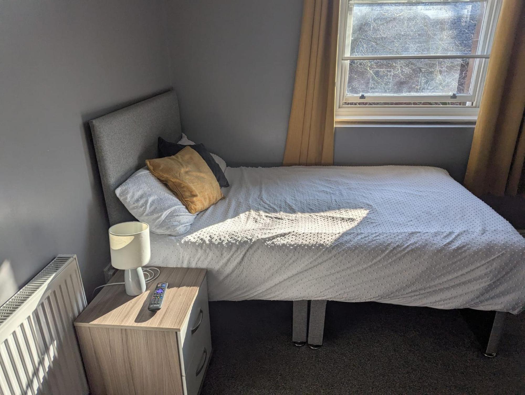 Darwin Stays - Service Accommodation In Newcastle Under Lyme City Centre 外观 照片